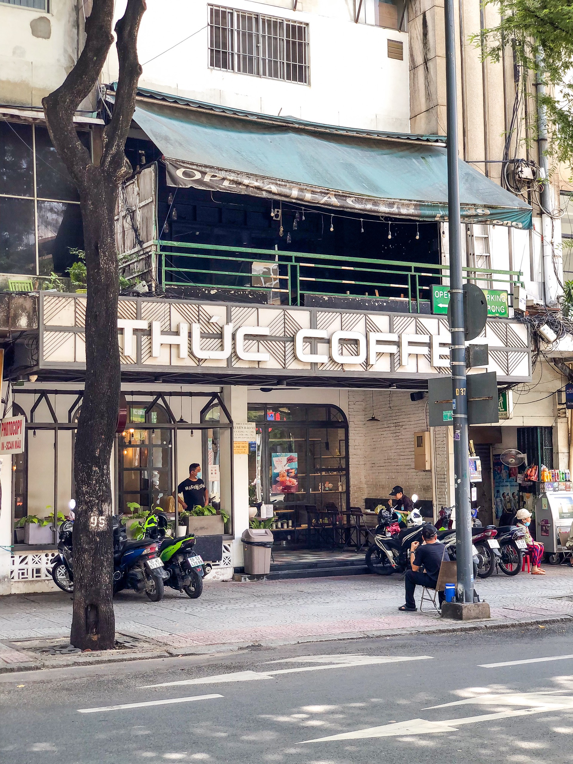 THỨC COFFEE - 37 LÝ TỰ TRỌNG HOẠT ĐỘNG 24H RỒI CÁC BẠN ƠIIII